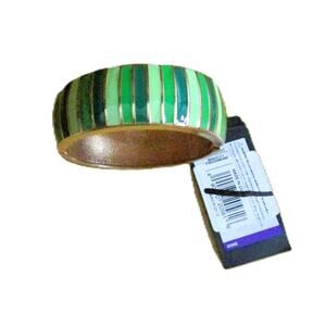 Gold‑Tone Enamel Cuff Bracelet Green Striped Oval Bangle Design Fits 6” Wrist